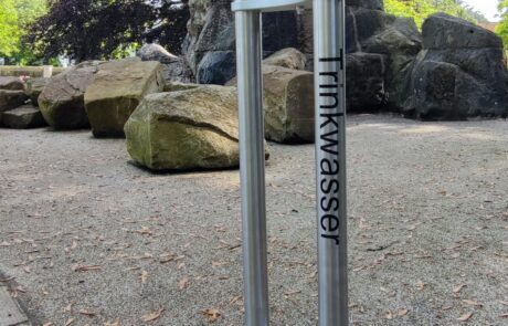 Himberg Trinkwasserbrunnen La Playa im öffentlichen Raum